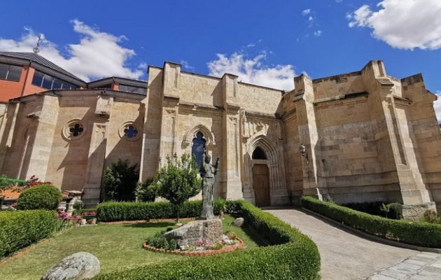 Imagen Estatua Juan Pablo II