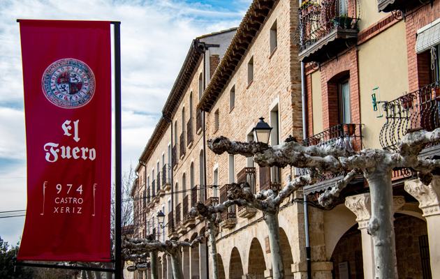 Imagen Plaza Mayor y Ayuntamiento
