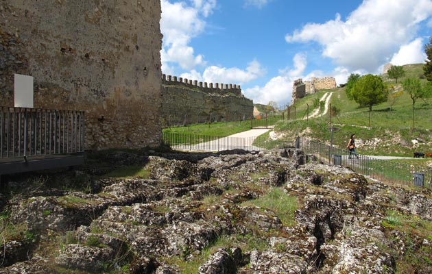 Imagen Necrópolis y Ruinas iglesia de San Martín