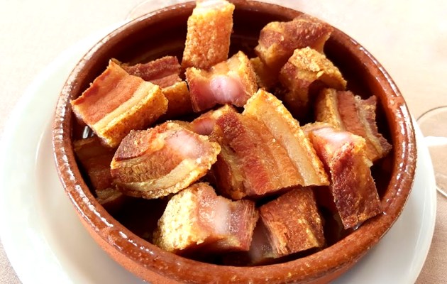 Torreznos en el restaurante Mirador de los Templarios de Maderuelo