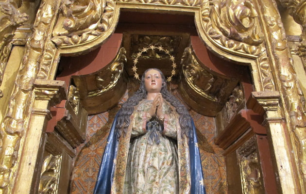 Primer plano de Inmaculada de la figura de la Inmaculada en Fuentecén