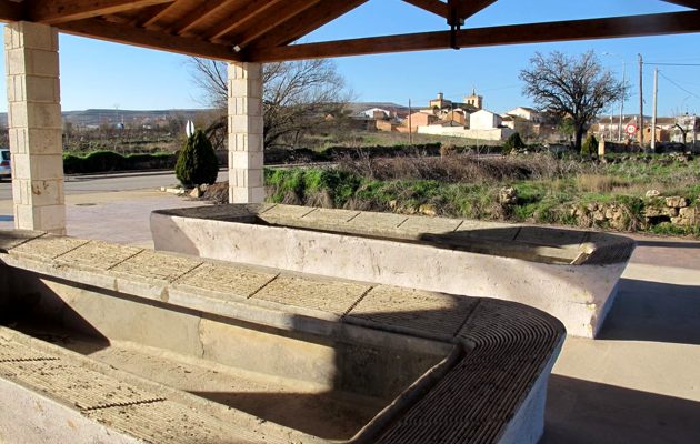 Primer plano de los lavaderos de Fuentecén