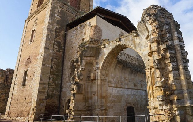 Imagen Restos del Monasterio Real de San Benito